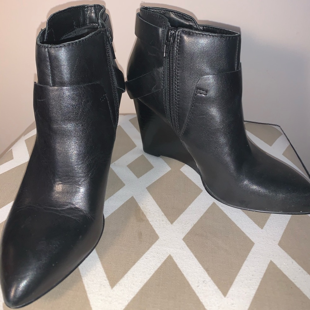 Black Leather Booties Nine West size 7
